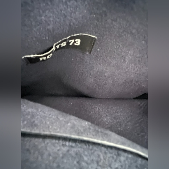 Roots 73 Crossbody - Picture 3 of 8